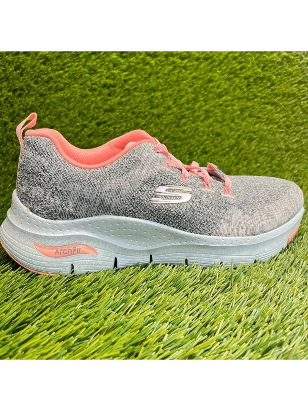 Skechers Arch Fit Comfy Wave Womens Size 6.5 Gray Pink Running Shoes Sneakers